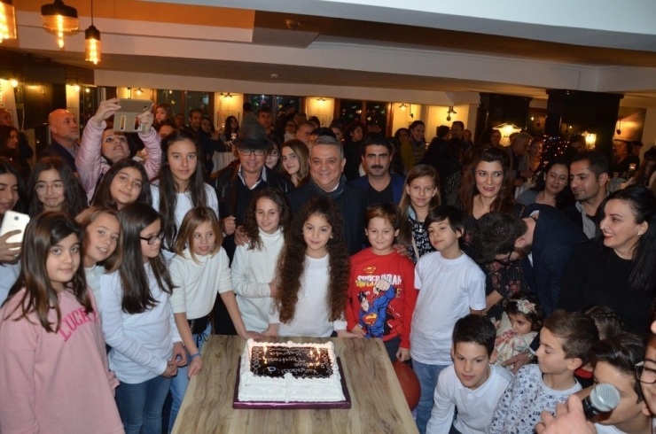 Kuşadası Belediye Tiyatrosu 3 Yaşında