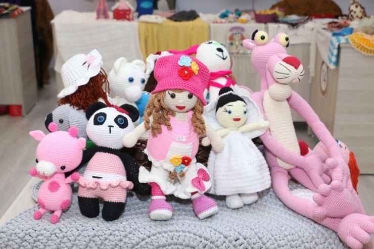 ‘El Emeği Çarşısı’ Ekmek Kapıları Oldu