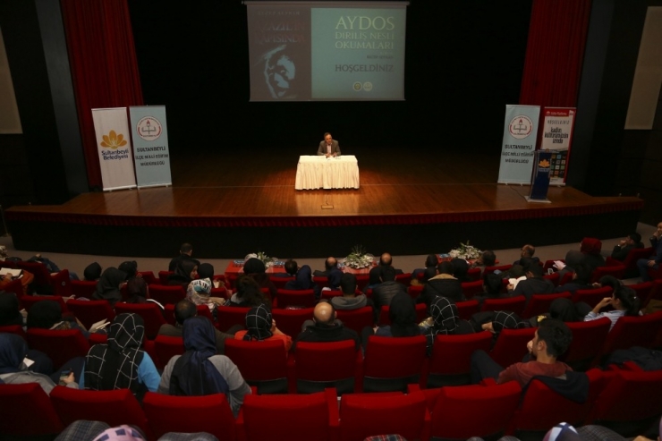 Gençler “Azazil’in Kapısında” Kitabını Tartıştı