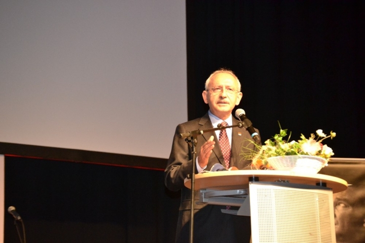 Almanya’da Kılıçdaroğlu’na “Afrin" Protestosu