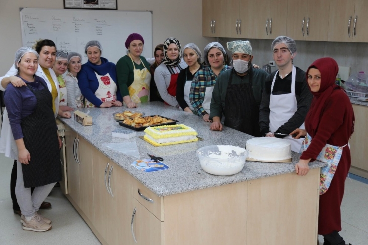 Pastacı Çırakları Bu Kursta Yetişiyor