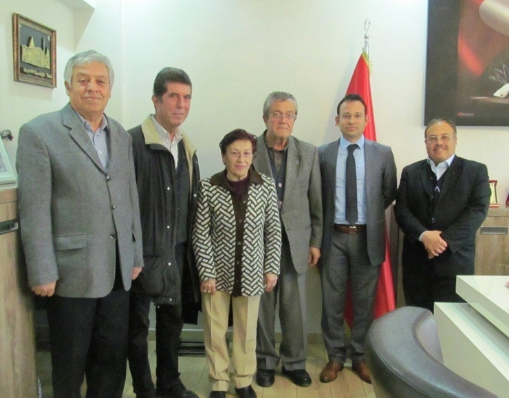 Ayvalık Atakad-der’den Başsavcı, Garnizon Komutanı Ve Milli Eğitim Müdürüne Anlamlı Ziyaret