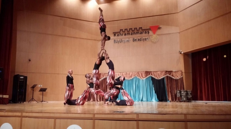 Büyükşehir’den Çocuklara Karne Hediyesi