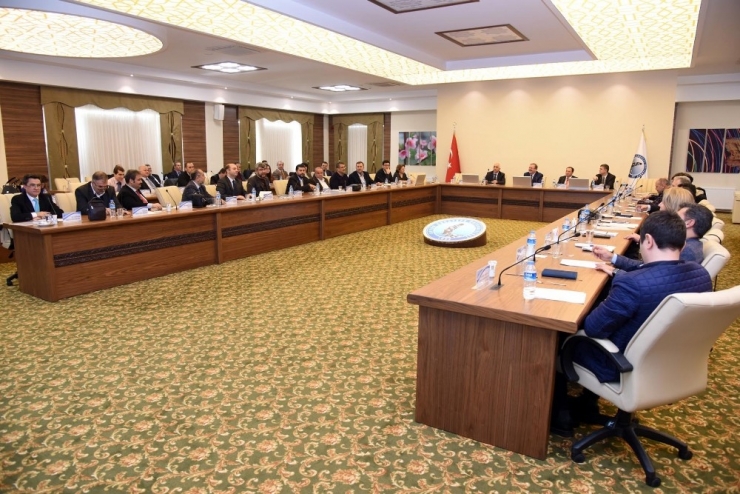 Afyon Kocatepe Üniversitesi Senatosu 2018 Yılının İlk Toplantısını Yaptı