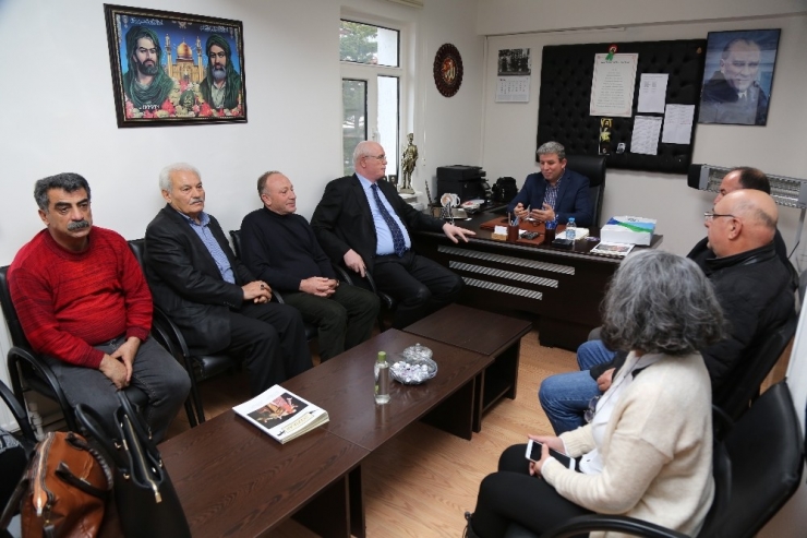 Kazım Kurt’tan Hacı Bektaş Veli Derneği’ne Hayırlı Olsun Ziyareti