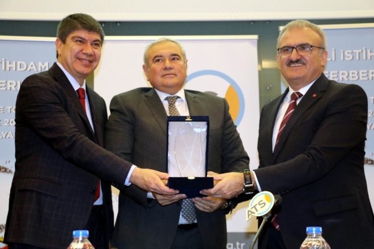 Antalya’da 2018 İstihdam Hedefi En Az 200 Bin