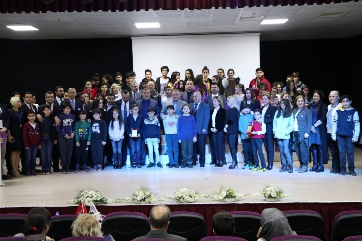 Enver Yücel: "Artık Ezberci Öğrenciler Yetiştirmiyoruz"