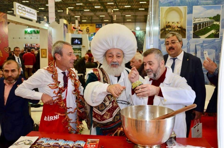 Dünyanın Merkezi Sivrihisar, İstanbul’da Yankılanıyor