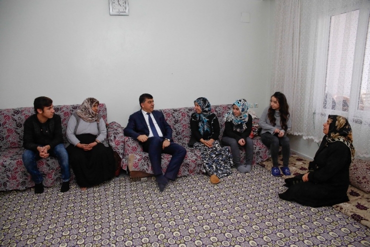 Başkan Fadıloğlu Ev Ziyaretlerini Sürdürüyor