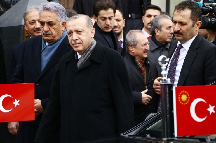 Vatandaşlardan Cumhurbaşkanı Erdoğan’a Sevgi Gösterisi