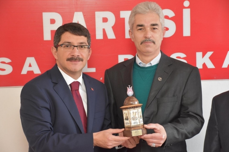 Muhsin Yazıcıoğlu’nun İsmi Şehzadeler’de Yaşayacak