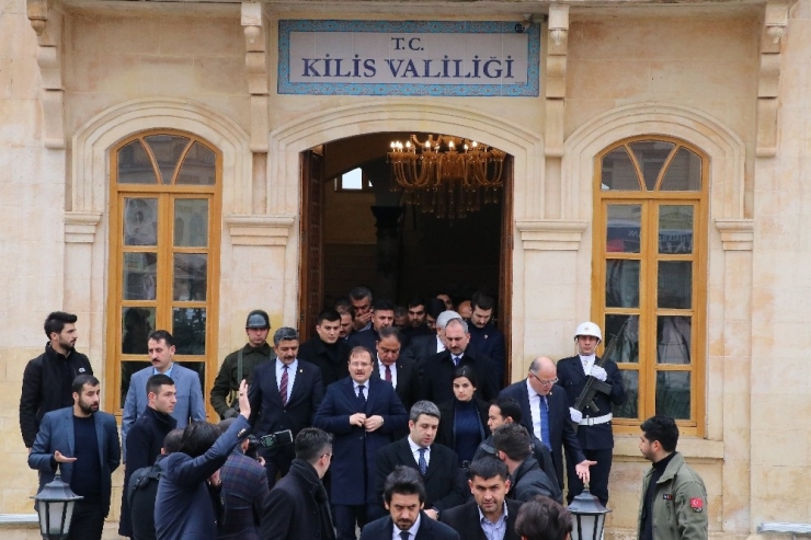 Bakan Çavuşoğlu: "Amacımız Teröristler Ve Terör Örgütüdür"