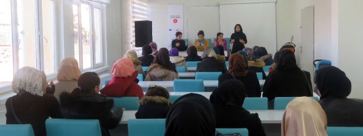 Mülteci Kadınlardan Afrin’deki Askerlere Dua