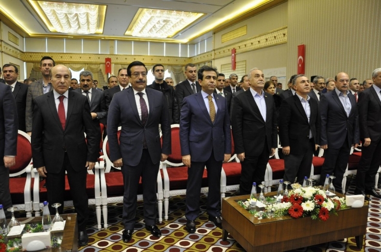 Bakan Fakıbaba, Diyarbakır’da Stk Temsilcileriyle Bir Araya Geldi