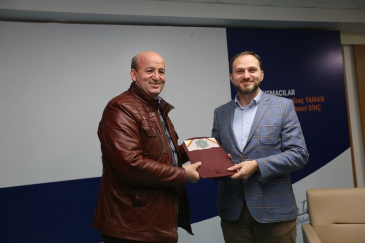 ‘Gençlik Dönemi Riskli Davranışlar’ İsimli Söyleşi Gerçekleşti