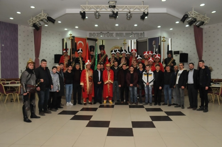 Bozüyüklü Askerler Vatani Görevlerine Uğurlandı