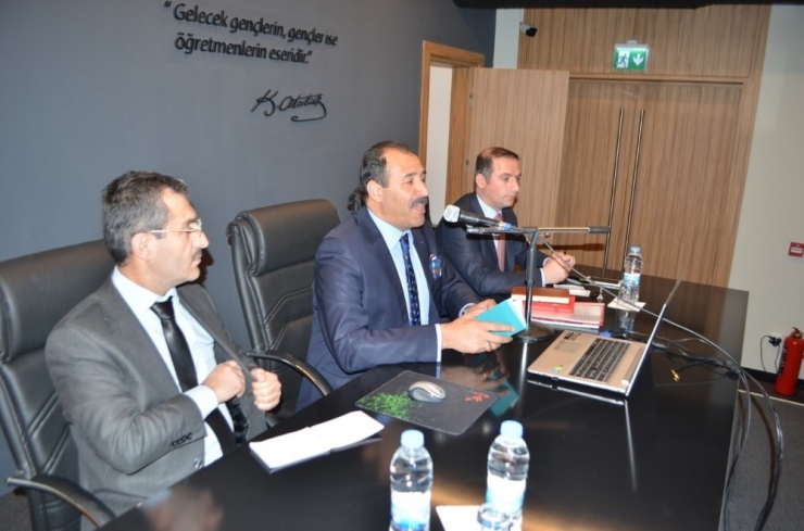 Erzincan’da Eğitim Değerlendirme Toplantısı Yapıldı