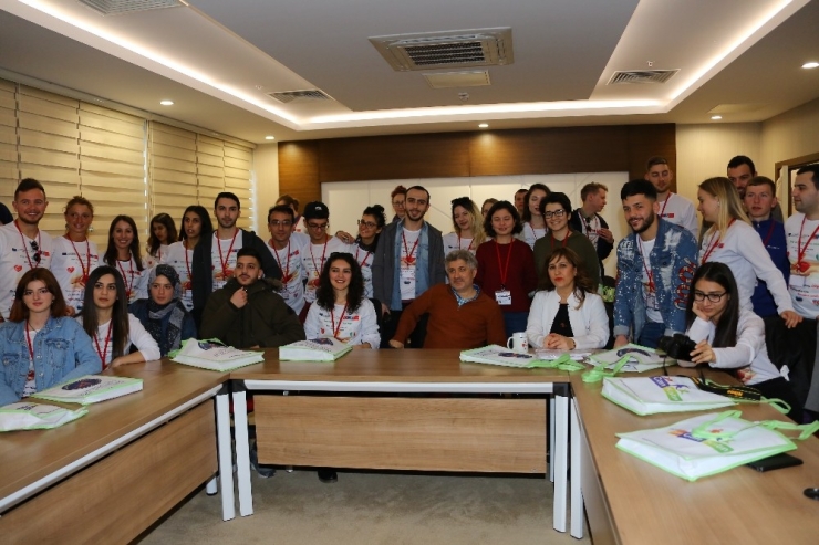 Uluslararası Öğrenciler Aü Organ Nakli Merkezin’de