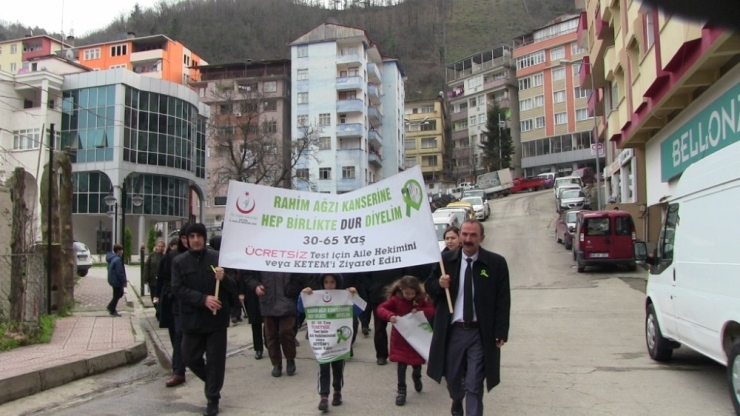 Artvin’de Kansere Karşı Yürüyüş Düzenlendi