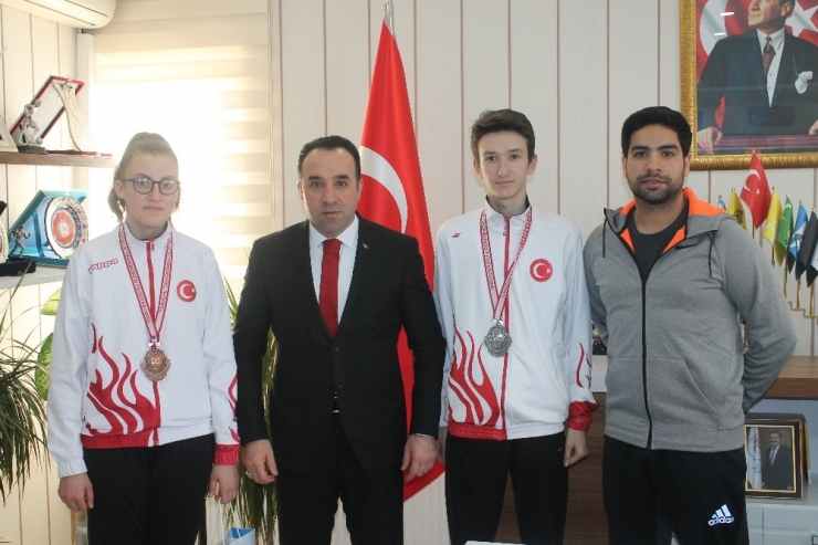 Başarılı Taekwondocular Ödüllendirildi