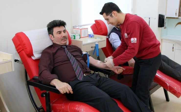 Üniversite Personelinden Mehmetçik’e Destek