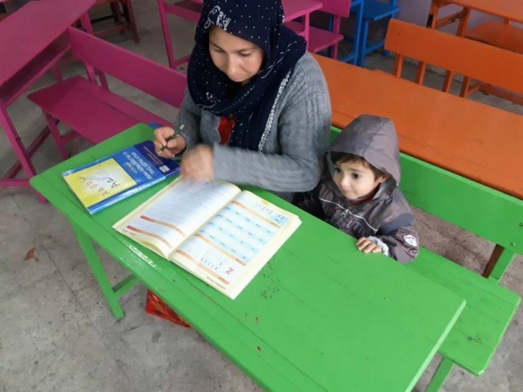 Şanlıurfa’da 250 Kadın Okuma Ve Yazma Öğrendi