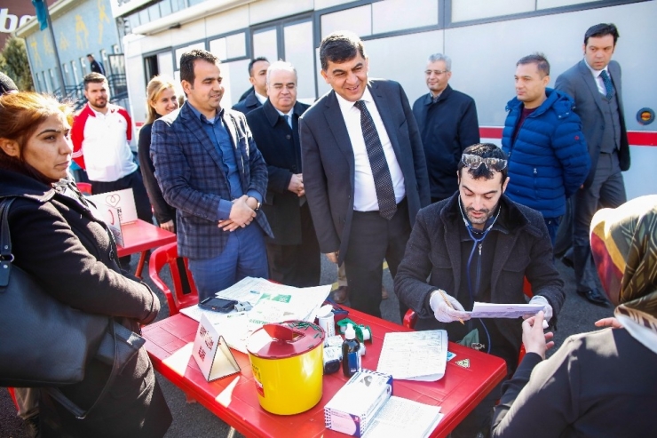 Şehitkamil Belediye Personelleri Kan Bağışında Bulundu