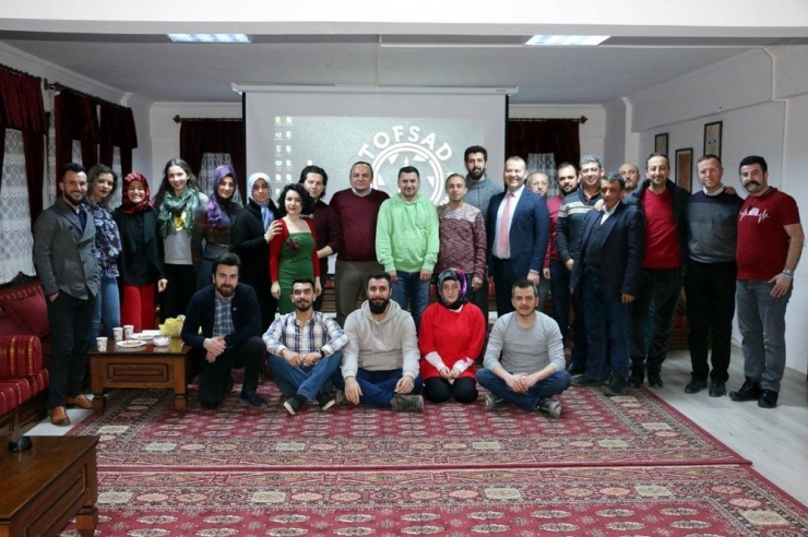 700 Ödüllü Fotoğrafçı Tokatlı Sanatçılarla Buluştu