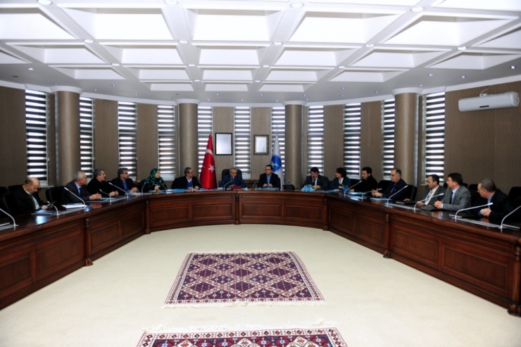 Van Yyü Ve Afagh Üniversitesi Arasında Protokol