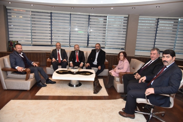 Başkan Doğan, Vatandaşları Makamında Ağırlıyor