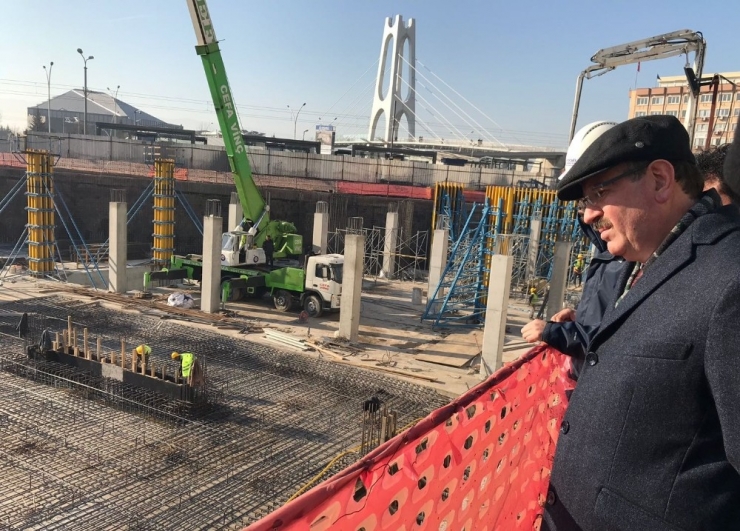 Genel Sekreter Bayram, Kent Meydanı İnşaatını İnceledi