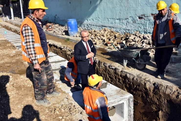 Yağmur Suyu Hattının 13 Kilometresi Tamamlandı