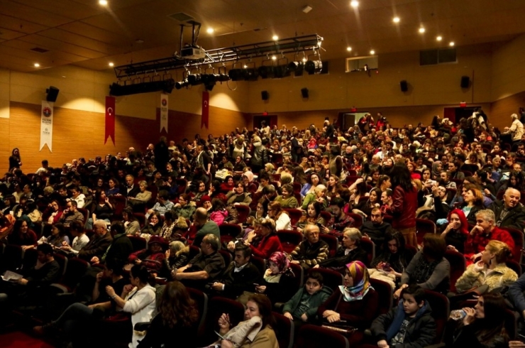 Tek Perdelik Komedi: “Patates” Maltepe’de Sahnelendi