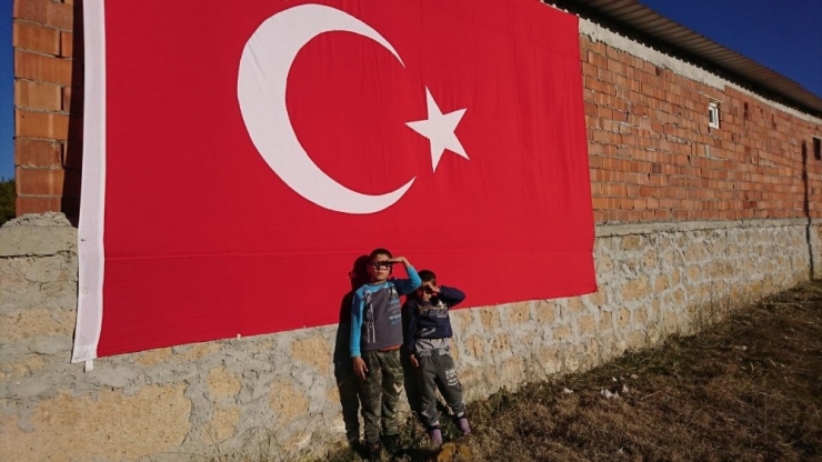 Minikler “Biz De Askeriz” Dediler