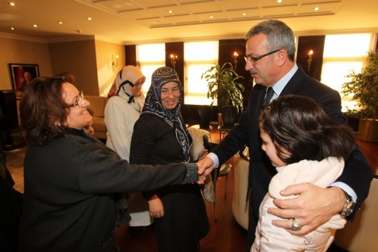 Başkan Köşker Şehit Ailelerini Ağırladı