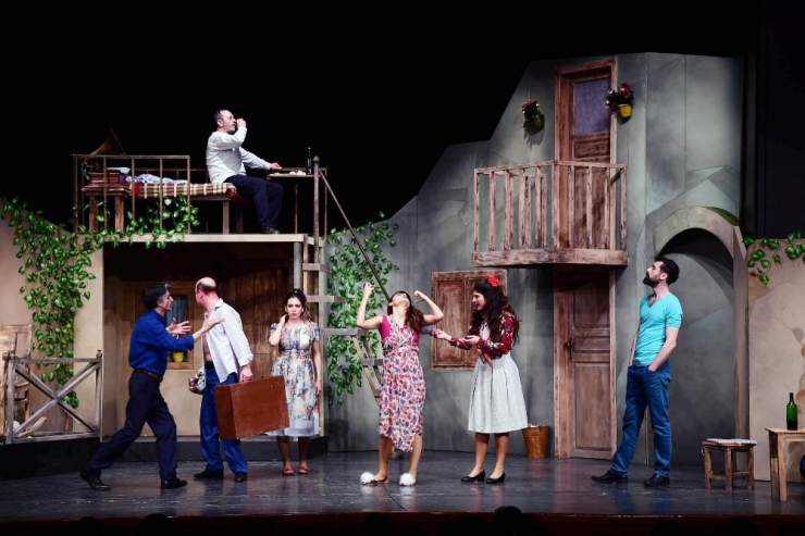 "Harikalar Avlusu" İzleyicisiyle Buluştu