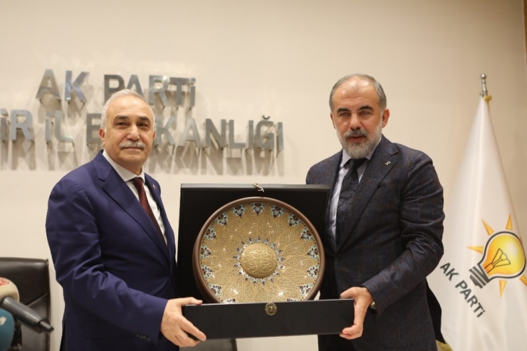 Bakan Fakıbaba: “Gözü Olanın Gözünü Patlatırız”