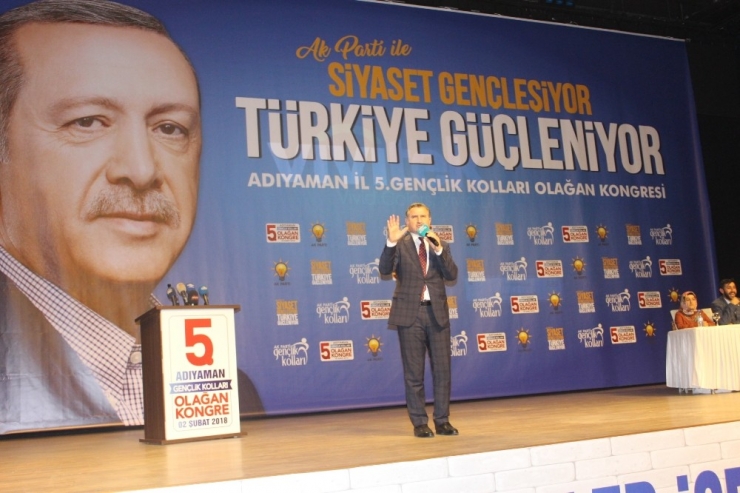 Gençlik Ve Spor Bakanı Bak: “Aklımızı Asla Kiraya Vermeyelim, Milletimiz İçin Kullanalım”