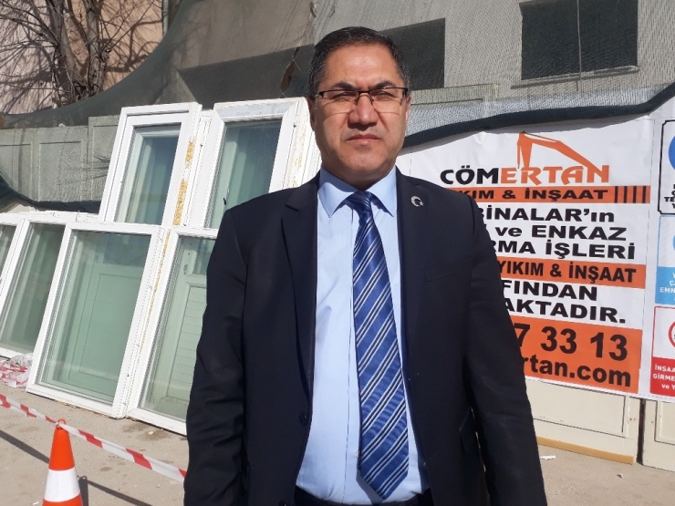 Bilecik’te Ptt’nin Eski Binasının Yıkımına Başlanıldı