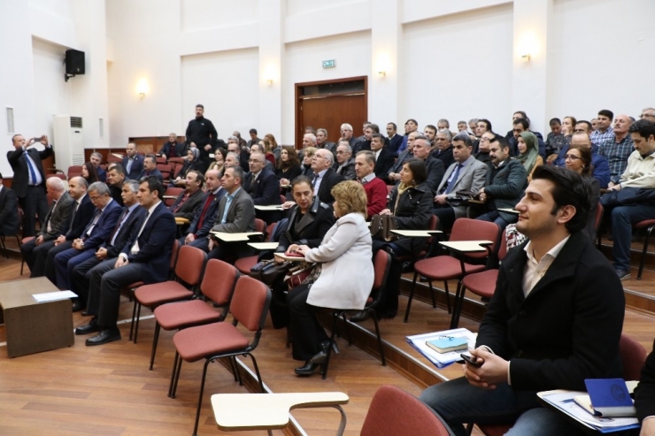 Vali Çınar; "Çocuklarımız Elektronik Cihazlarla Kendi Başlarına Kaldıkları İçin Yalnızlaşıyorlar"