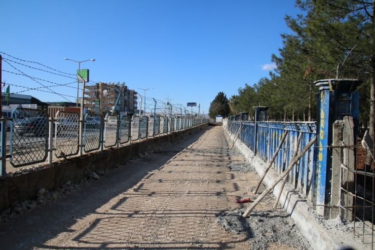 Büyükşehir İle Yeni Yerleşim Alanları Asfaltlanıyor