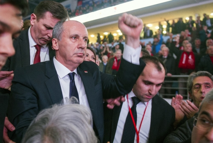 Chp Kurultayı’nda İmza Krizi Tırmandı