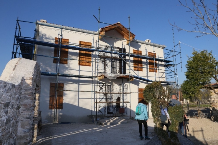 Stratonikeia Antik Kenti’ndeki 100 Yıllık Ev Restore Ediliyor