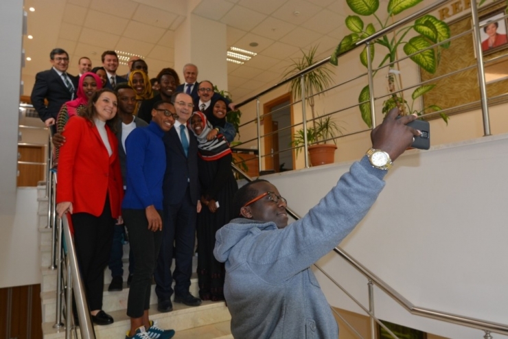 Yök Üyesi Rahmi Er Düzce Üniversitesi’ni Ziyaret Etti