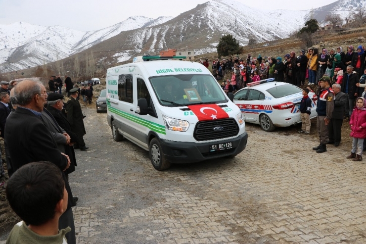 Niğdeli Şehit Köyünde Toprağa Verildi