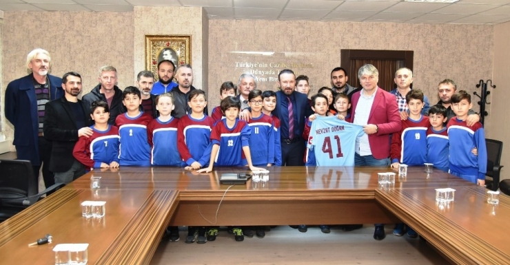 Amatörden Doğan’a Anlamlı Hediye