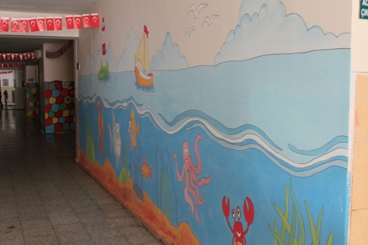 Eğitim Sevdalıları, Okulu Çocuklar İçin Hazırladı