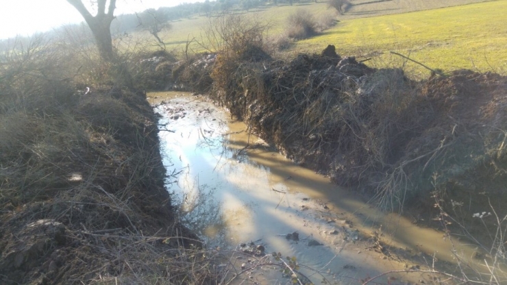 Ortaköy’deki Derenin 4 Kilometrelik Bölümü Temizlendi