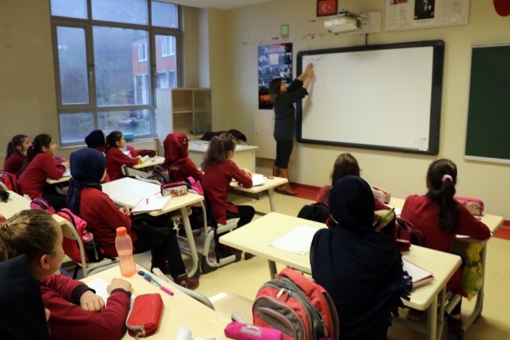 15 Temmuz Şehidinin Adının Verildiği Okulda Ders Zili Çaldı