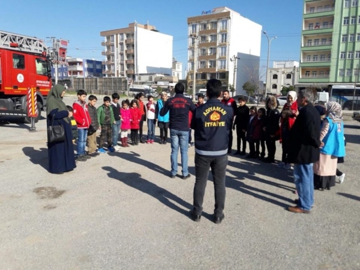 Minik Öğrencilere İtfaiye Mesleği Anlatıldı